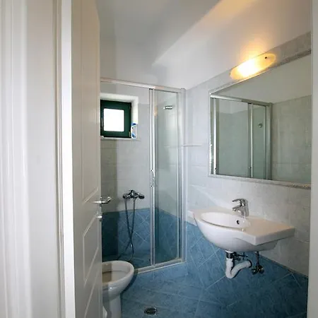 Villa Lazaros *